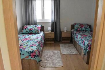 Apartmanok parkolóhellyel Kastel Stari, Kastela - 24803