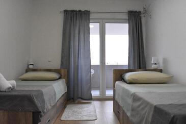 Apartmanok parkolóhellyel Kastel Stari, Kastela - 24803