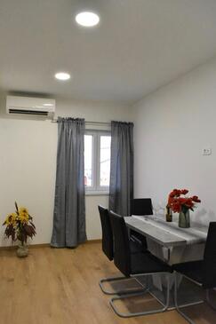 Apartmány s parkovištěm Kaštel Stari, Kaštela - 24803
