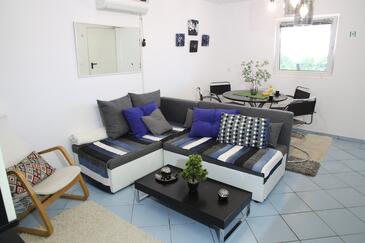 Lejlighedens parkeringsplads Seline, Paklenica - 24806