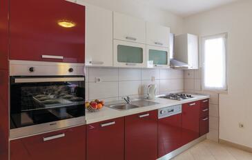 Casa vacanze con piscina Kastel Luksic, Castelli - Kaštela - 24815