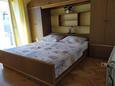 Podgora, Dormitor 1 în unitate de cazare tip apartment, animale de companie sunt acceptate şi WiFi.
