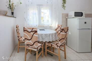 Appartements avec parking Grebastica, Sibenik - 24821