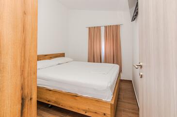 Apartmani s parkingom Vir - 24843