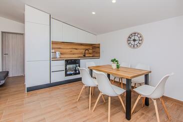 Apartmani s parkingom Vir - 24843