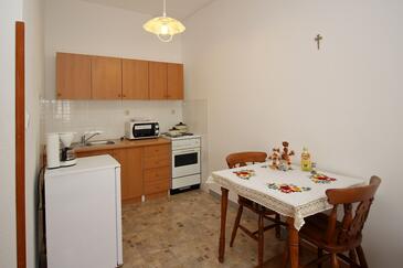 Punat, Sala da pranzo nell'alloggi del tipo studio-apartment, WiFi.