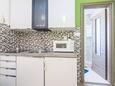 Supetarska Draga - Gonar, Kitchen in the apartment, (pet friendly) and WiFi.