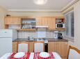 Punat, Keuken in accommodatietype apartment, huisdieren toegestaan en WiFi.