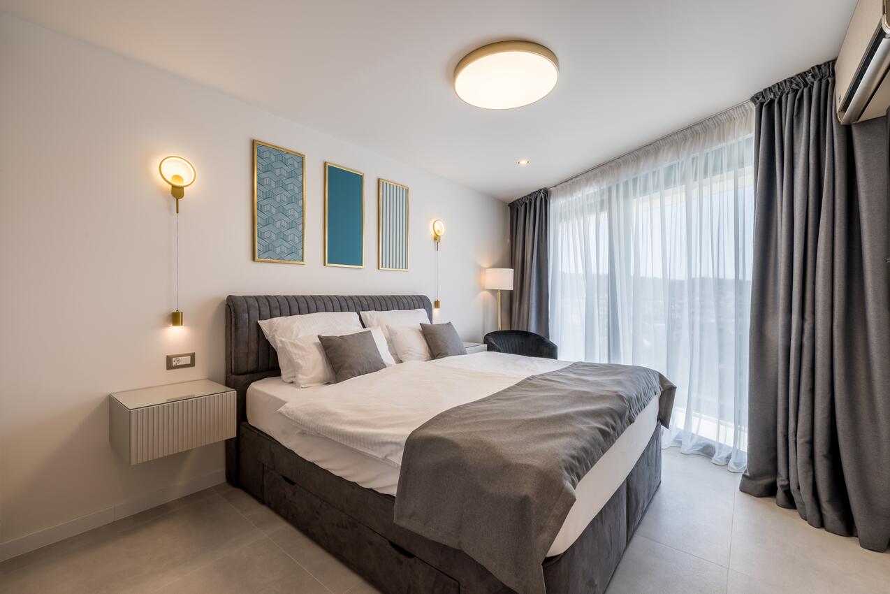 Luxury villa with a swimming pool Vinišće, Trogir - 24855