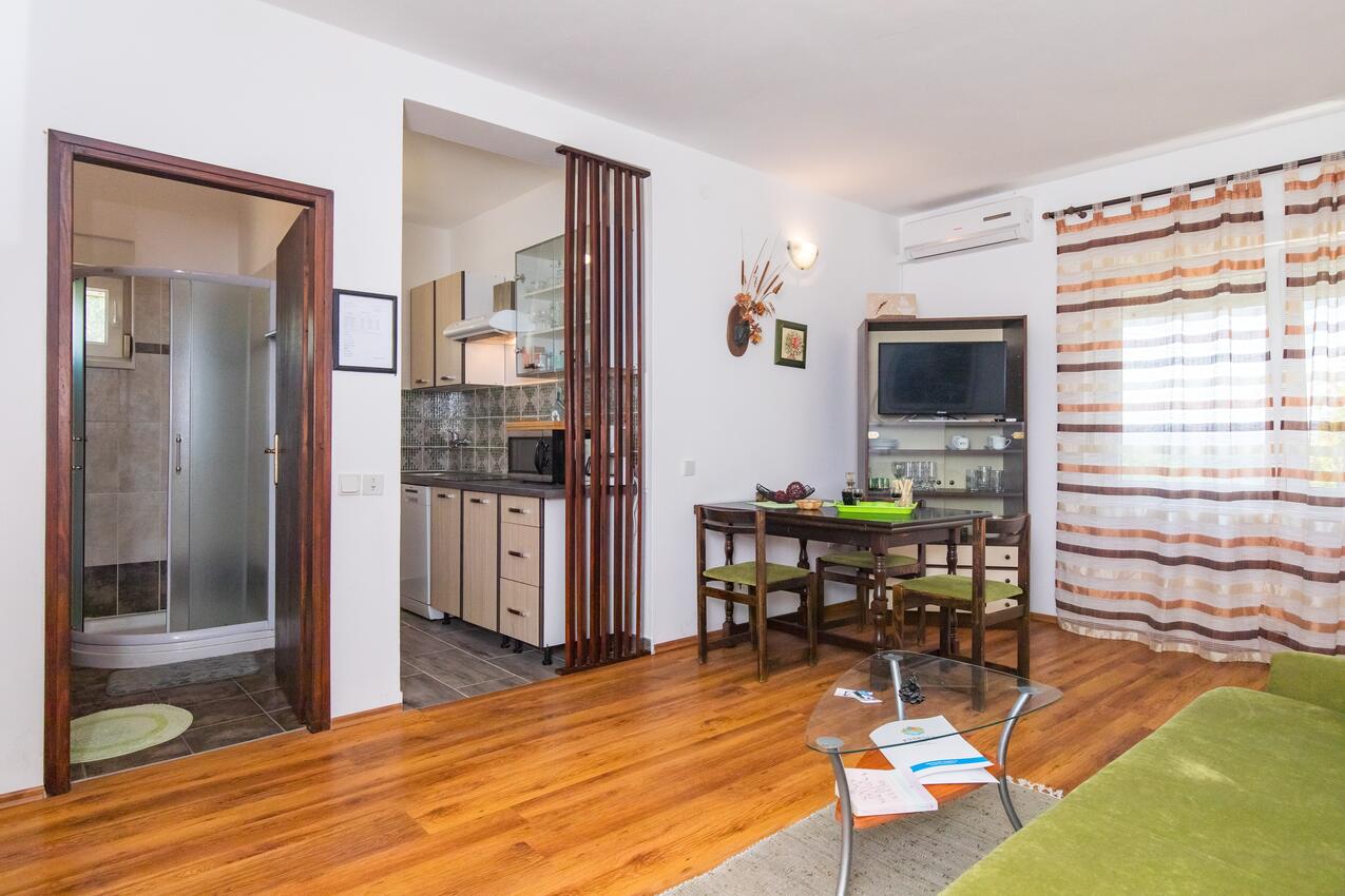 Apartments with parking space Punat, Krk - 24859