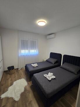 Апартаменты с парковкой Лоборика - Loborika, Пула - Pula - 24868