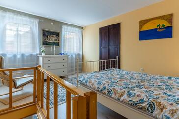 Two bedroom house Cres (K-24872(