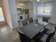 Seget Vranjica, Küche in folgender Unterkunftsart apartment, Haustiere erlaubt und WiFi.