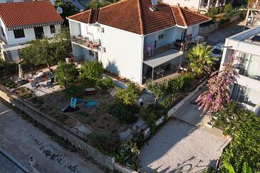 Lägenheter med parkering Seget Vranjica, Trogir - 24874 Adriatic.hr