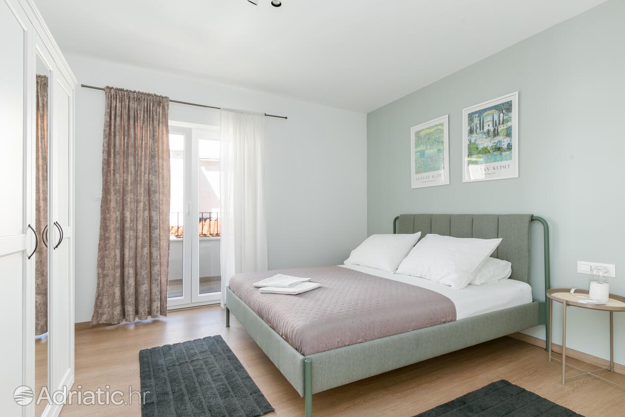 Appartamenti accanto al mare per famiglie Duccie - Duće, Almissa - Omiš - 24876