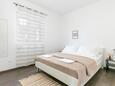 Duće, Спальня 1 в размещении типа apartment, доступный кондиционер и WiFi.