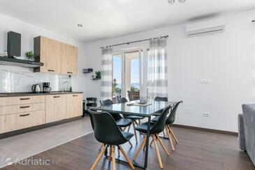 Apartamentos familiares junto al mar Duce, Omis - 24876