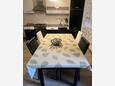 Novigrad, Dining room in the apartment, (pet friendly) and WiFi.