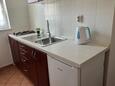 Novigrad, Kitchen in the studio-apartment, (pet friendly) and WiFi.