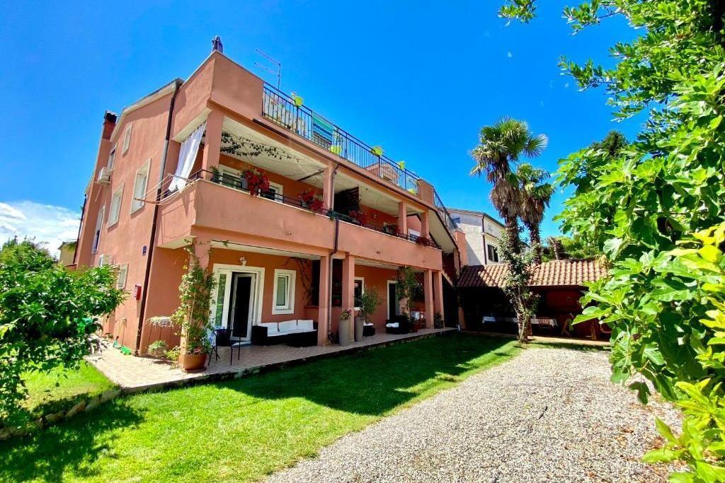 Apartamente lângă mare Novigrad - 24877