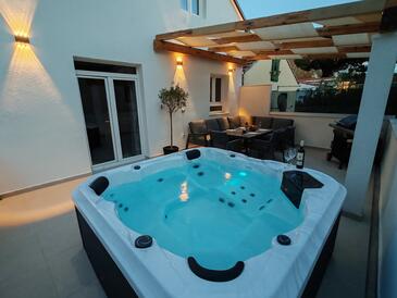 Apartament cu două camere Omis (A-24878-a(