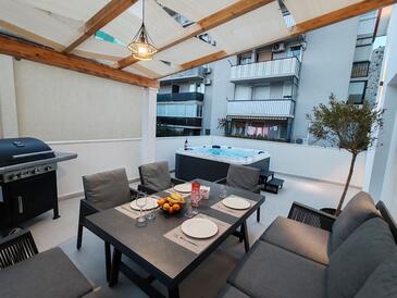 Dvosobni apartman Omiš (A-24878-a)