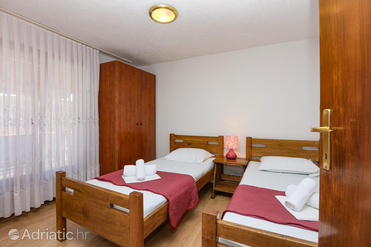 Apartments by the sea Rogoznica - 24889