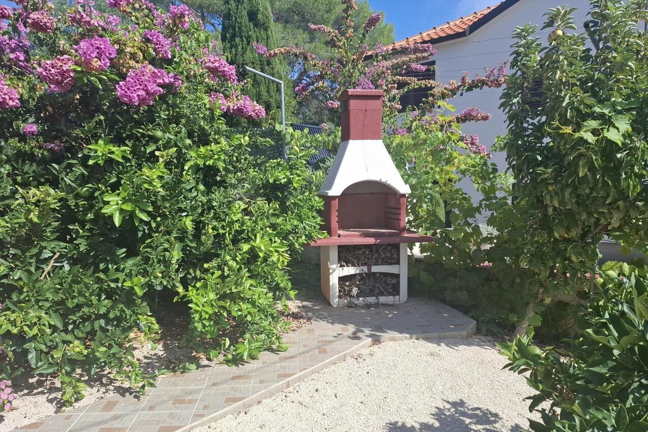 Apartments with parking space Artatore, Lošinj - 24890