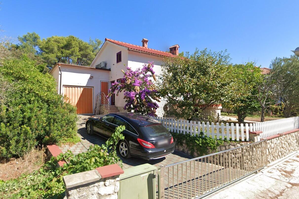 Apartments with parking space Artatore, Lošinj - 24890