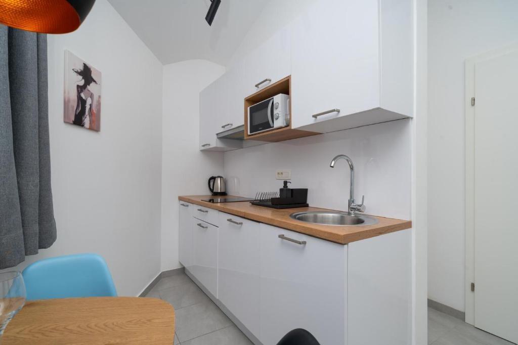 Ferienwohnungen am Meer Drasnice, Makarska - 24891