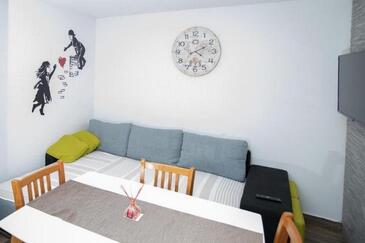 Apartmaji z bazenom za družine z otroci Lukovo Šugarje, Karlobag - 24896