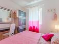 Postira, Спальня 2 в размещении типа apartment, Домашние животные допускаются и WiFi.