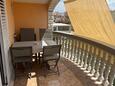 Vodice, Терраса 1 в размещении типа apartment, WiFi.