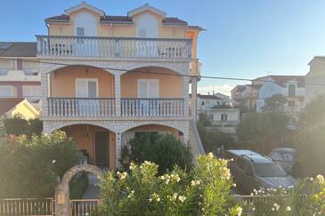 Accommodation Croatia - apartments, houses and rooms Apartments for families with children Vodice - 24913 Adriatic.hr
