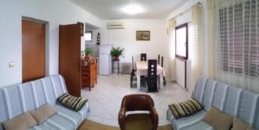 Třípokojový apartmán Kaštel Štafilić, Kaštela (A-24918-a(