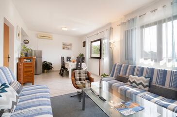 Apartmanok parkolóhellyel Kastel Stafilic, Kastela - 24918