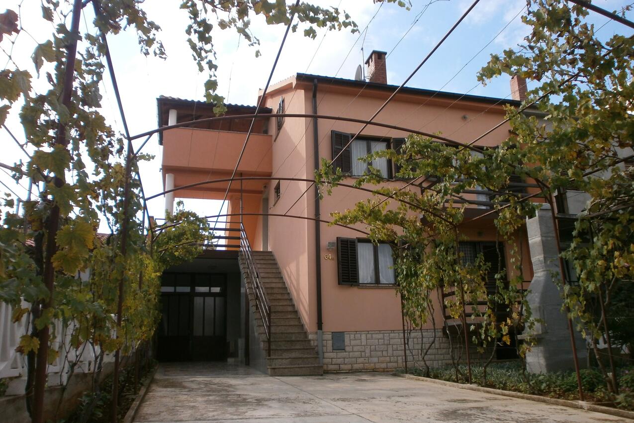 Apartments with parking space Valbandon, Fažana - 24921