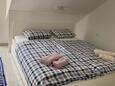 Hvar, Bedroom in the apartment, air condition available and WiFi.