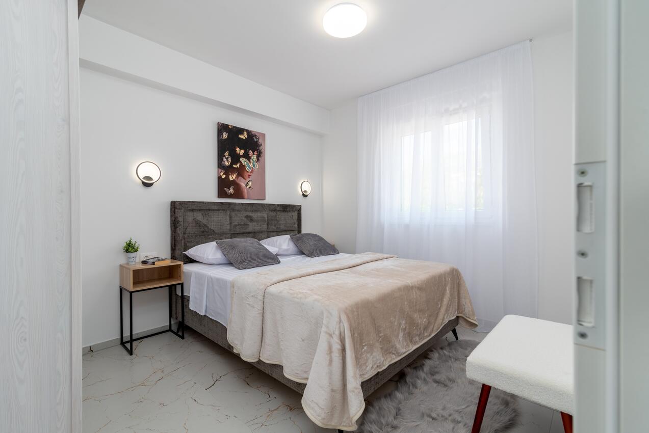 Apartmanok parkolóhellyel Trogir - 24927