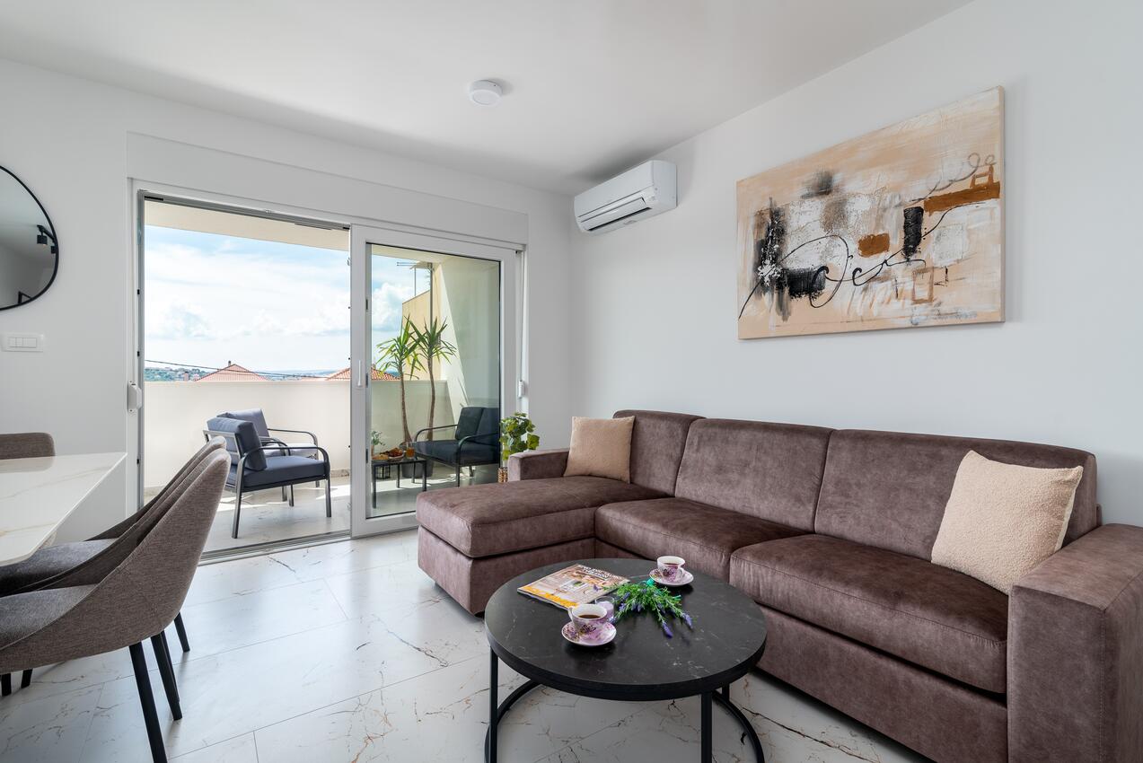 Apartmanok parkolóhellyel Trogir - 24927