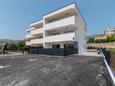 Trogir, Trogir, Propiedad 24927 - Apartamentos con una playa de guijarros.