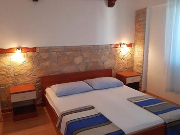 Apartmanok parkolóhellyel Grebastica, Sibenik - 24934