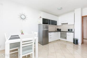 Appartements avec la piscine Seget Vranjica, Trogir - 24946