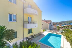 Апартаменты с бассейном Сегет Враница - Seget Vranjica, Трогир - Trogir - 24946