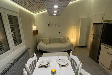 Apartamentos con piscina adecuados para familias con niños Povljana (Pag) - 24948