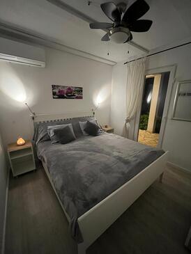 Apartmány s bazénom pre rodiny Povljana, Pag - 24948