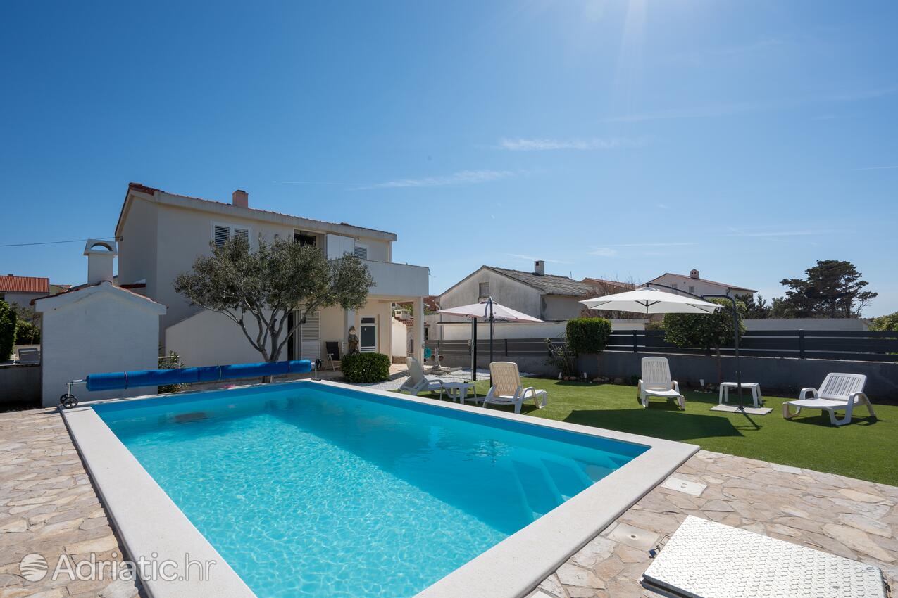 Apartamentos con piscina adecuados para familias con niños Povljana, Pag - 24948