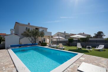 Rodinné apartmány s bazénem Povljana (Pag) - 24948 Adriatic.hr