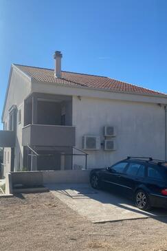 Orebić, Pelješac, Overnatting 24949 - Leiligheter med en rullesteinstrand.