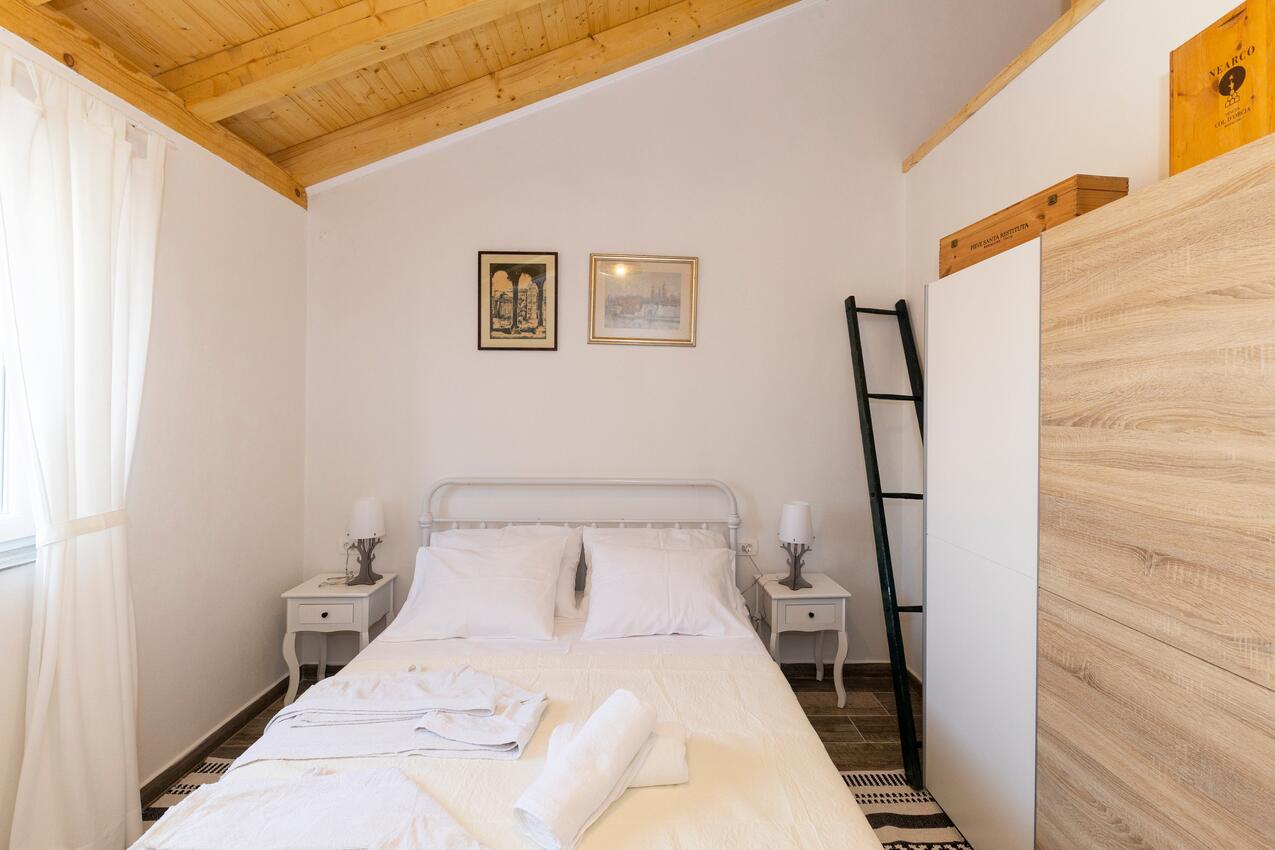 Familjehus med pool vid havet Zdrelac, Pasman - 24952